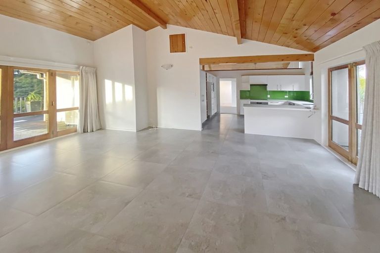 Photo of property in 71 Gills Road, Albany Heights, Auckland, 0632