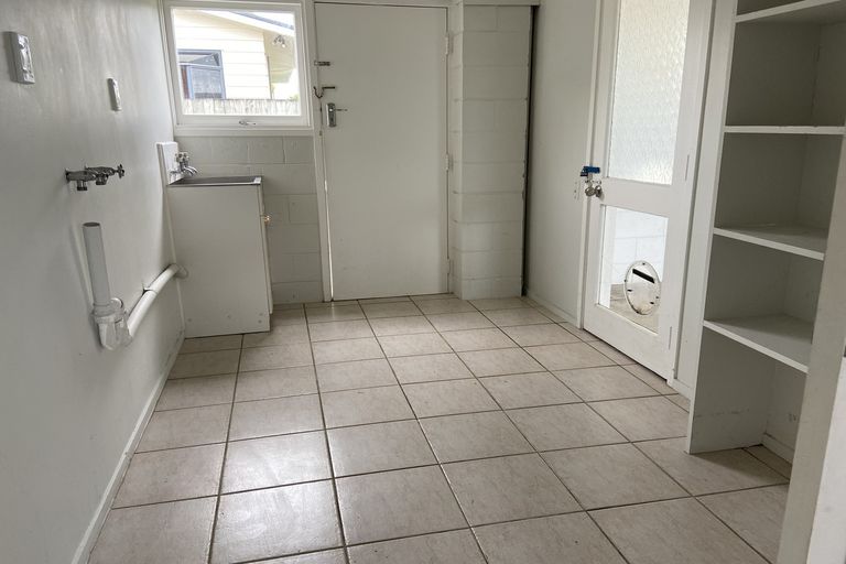 Photo of property in 108 Te Atatu Road, Te Atatu South, Auckland, 0610