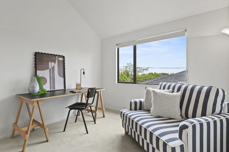 Photo of property in 2/321 Lake Road, Hauraki, Auckland, 0622