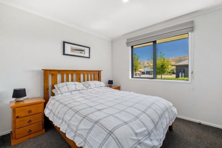 Photo of property in 4 Magnetic Place, Cromwell, 9310