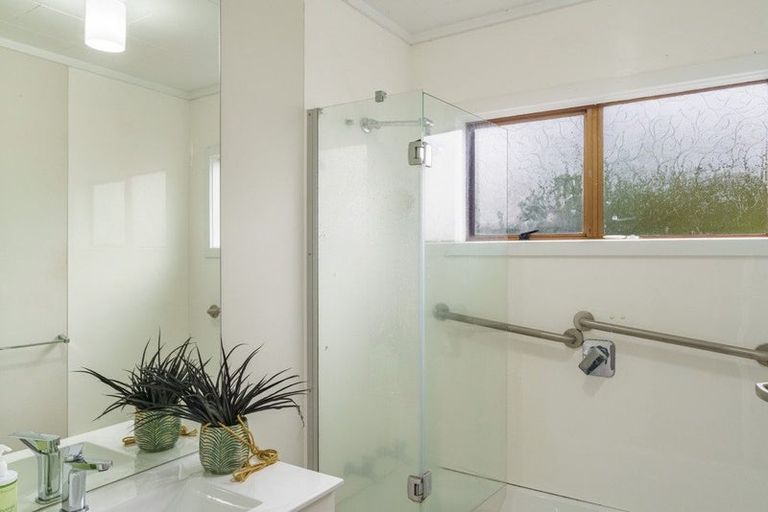 Photo of property in 19 Skerrett Crescent, Tamatea, Napier, 4112