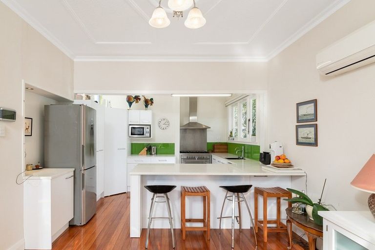 Photo of property in 25 Windsor Road, Bellevue, Tauranga, 3110