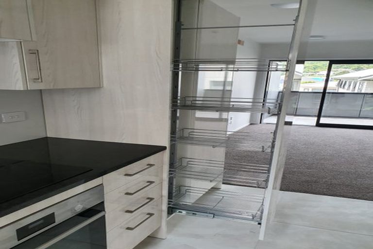 Photo of property in 3/232 Main Road, Tawa, Wellington, 5028