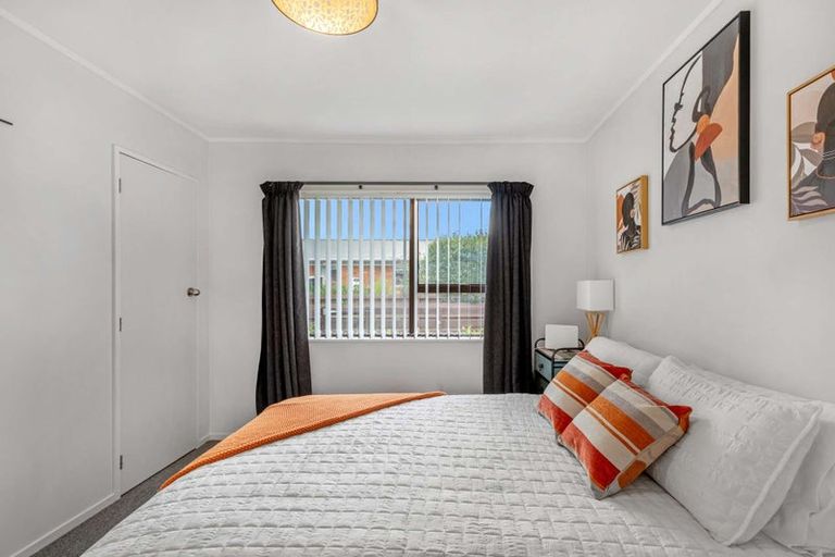 Photo of property in 2/99 Seddon Street, Pukekohe, 2120