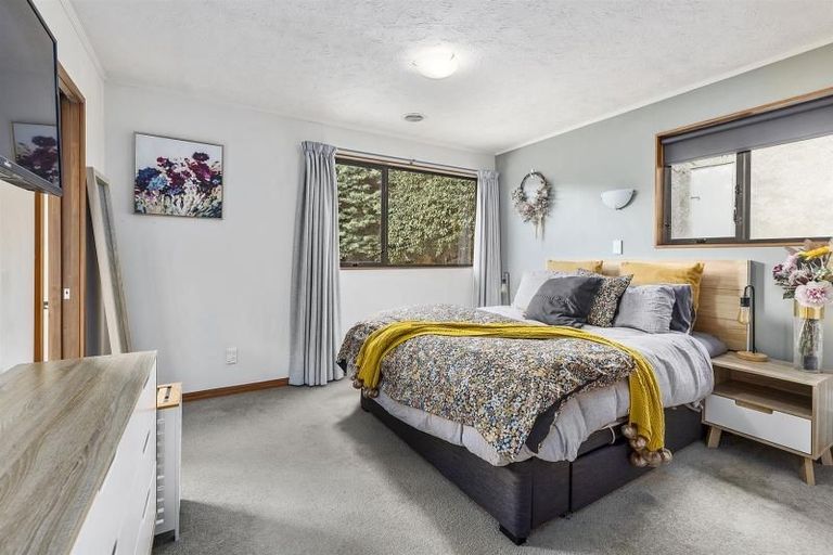 Photo of property in 8 Charthouse Lane, Whitby, Porirua, 5024