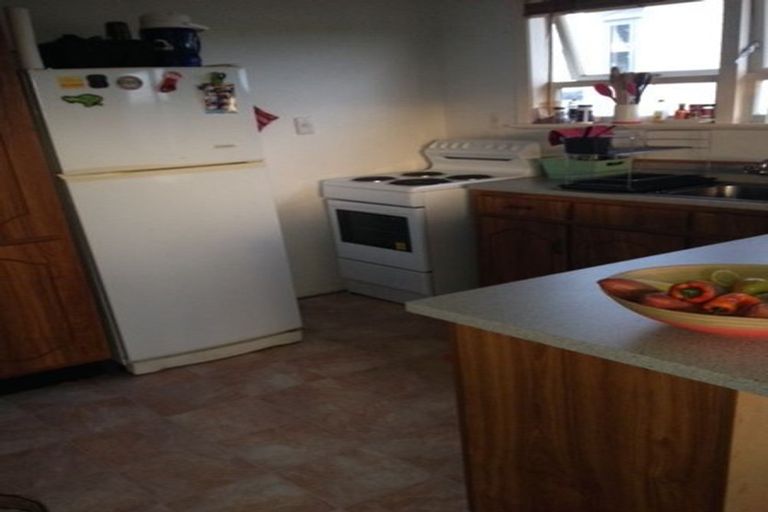 Photo of property in 3/104 Sylvan Avenue, Northcote, Auckland, 0627