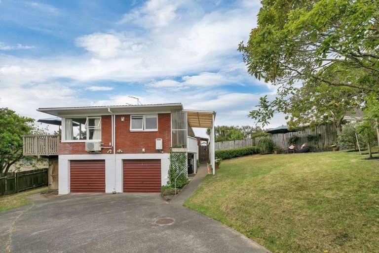 Photo of property in 1/5 Stott Avenue, Birkdale, Auckland, 0626