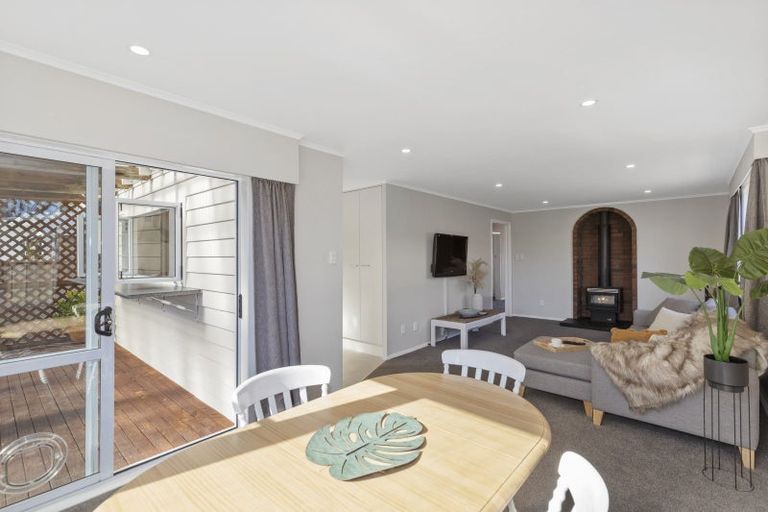 Photo of property in 21 Elizabeth Street, Moera, Lower Hutt, 5010