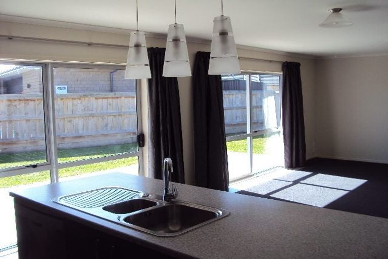 Photo of property in 20 Piwakawaka Court, Rototuna North, Hamilton, 3210