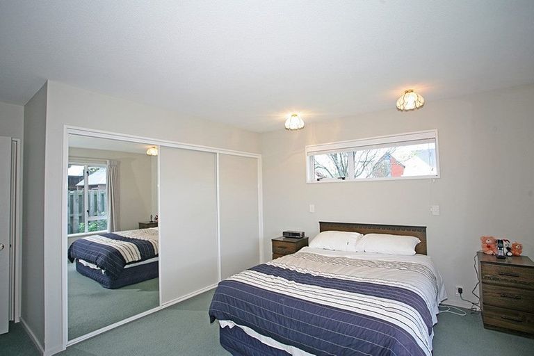 Photo of property in 2 Amesbury Mews, Avonhead, Christchurch, 8042