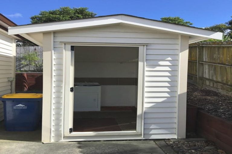 Photo of property in 76 Hugh Green Drive, Pinehill, Auckland, 0632