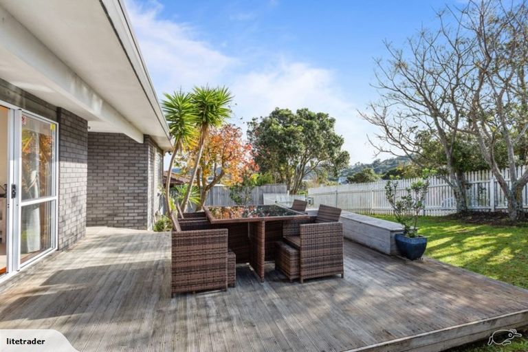 Photo of property in 6 Chedworth Drive, Glenfield, Auckland, 0629