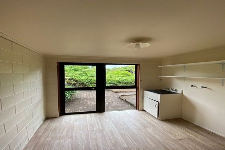 Photo of property in 2/38 Heathcote Road, Castor Bay, Auckland, 0620