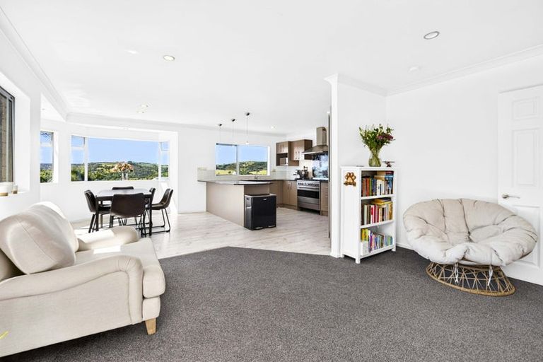 Photo of property in 21 Kotanui Avenue, Army Bay, Whangaparaoa, 0930