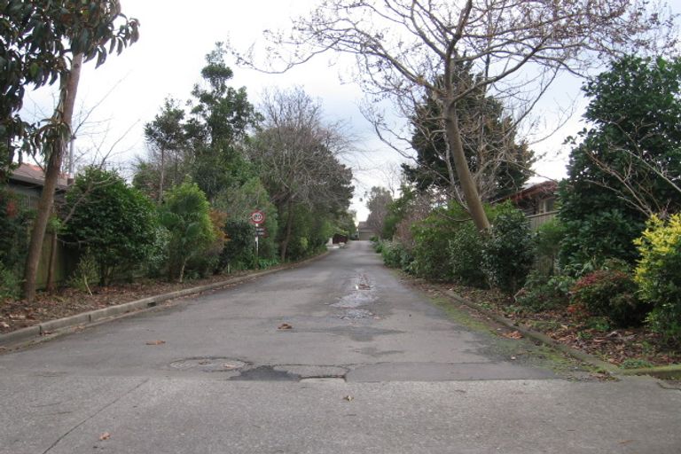 Photo of property in 24 Fraser Court, Roslyn, Palmerston North, 4414