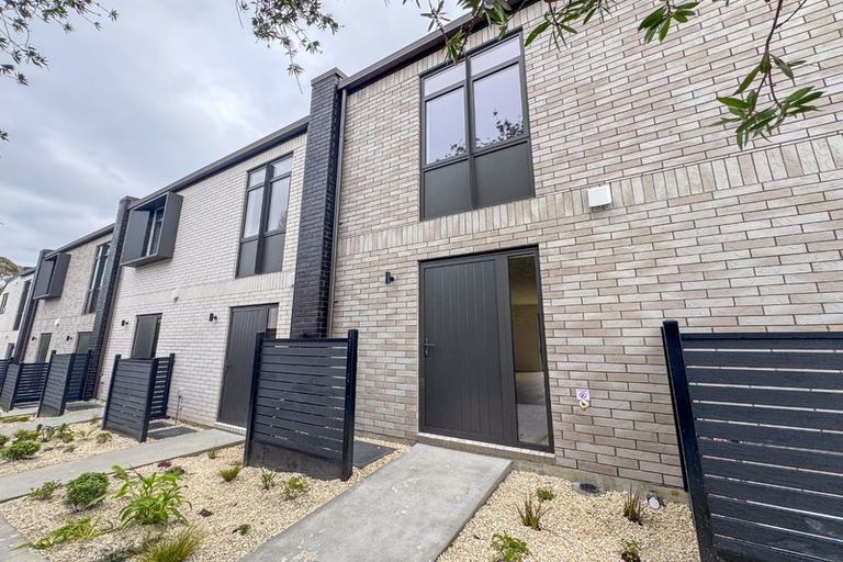 Photo of property in 4/6 James Street, Bayview, Auckland, 0629