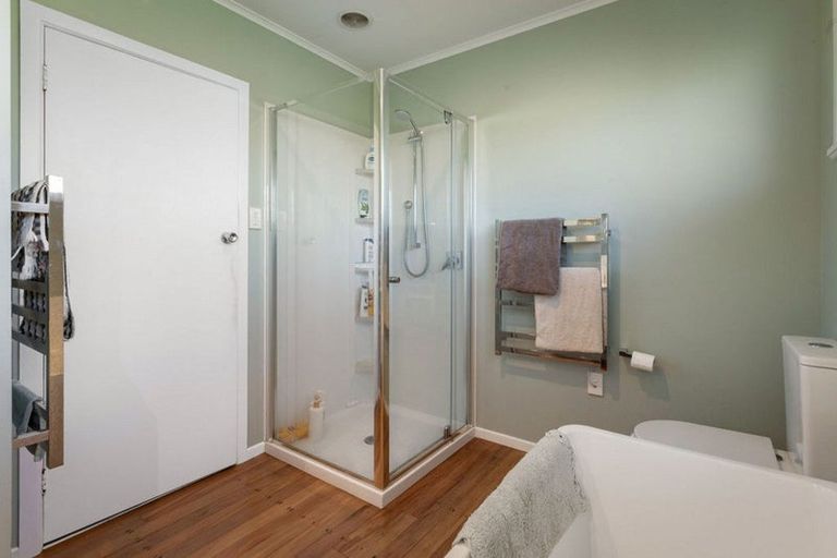 Photo of property in 12 Carisbrooke Street, Katikati, 3129