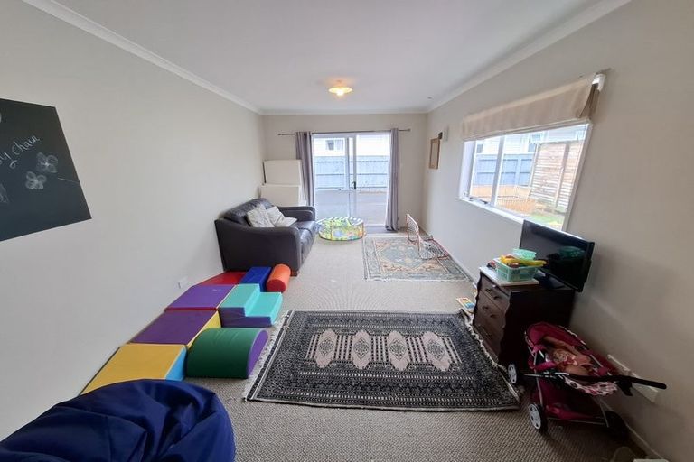 Photo of property in 50 Wallace Place, Westown, New Plymouth, 4310