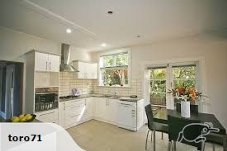 Photo of property in 21 Cashmere Road, Cashmere, Christchurch, 8022