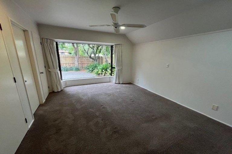 Photo of property in 2/31 Crescent Hills Court, Northpark, Auckland, 2013