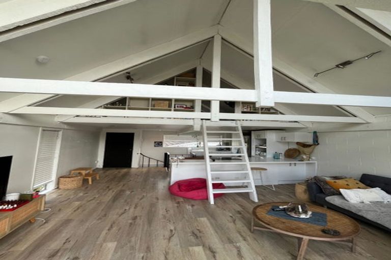 Photo of property in 1/7 Beach Haven Road, Beach Haven, Auckland, 0626