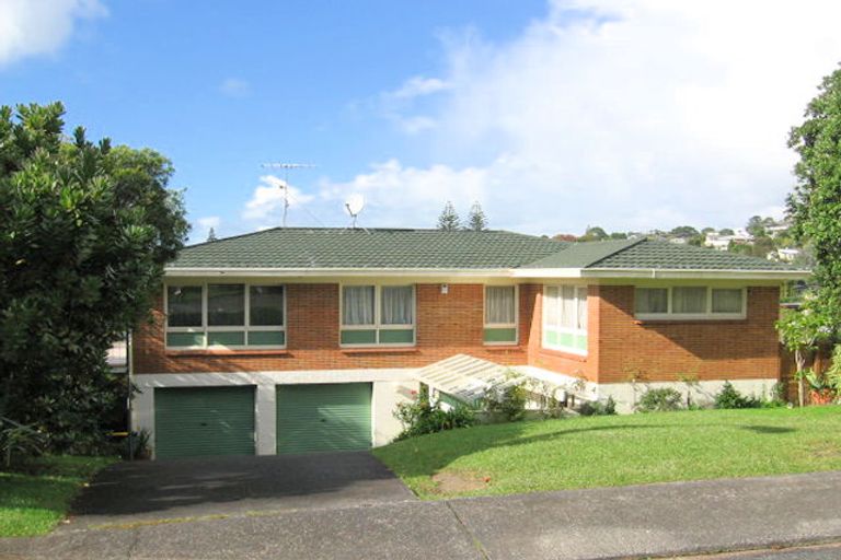 Photo of property in 11 Theodora Place, Mairangi Bay, Auckland, 0630
