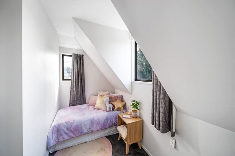 Photo of property in 15 Factory Road, Belfast, Christchurch, 8051