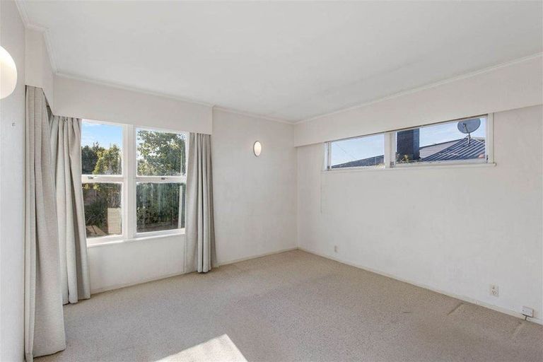 Photo of property in 6 Raines Avenue, Forrest Hill, Auckland, 0620