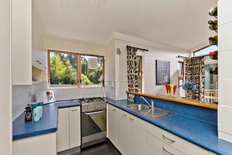 Photo of property in 1/72 Mountbatten Avenue, Hillcrest, Auckland, 0627