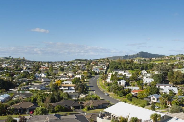 Photo of property in 25 Kite Way, Welcome Bay, Tauranga, 3112