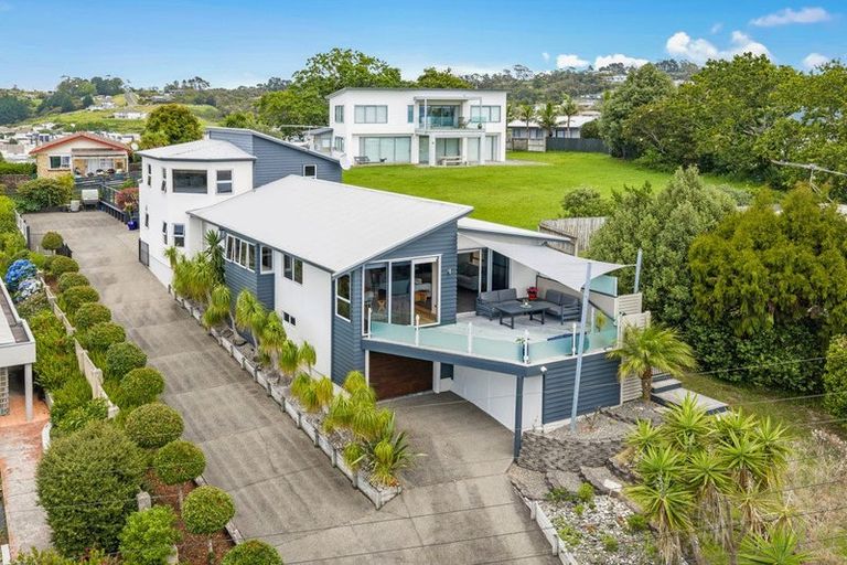 Photo of property in 33 Totara Road, Stanmore Bay, Whangaparaoa, 0932
