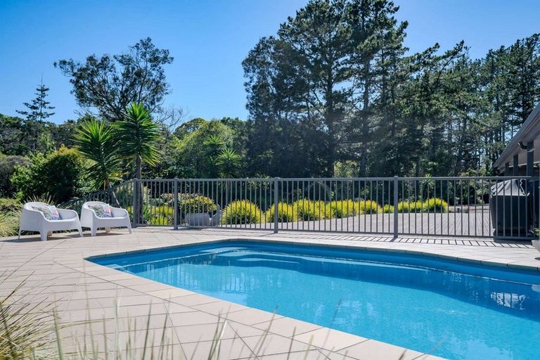 Photo of property in 244 Waimate North Road, Kerikeri, 0293
