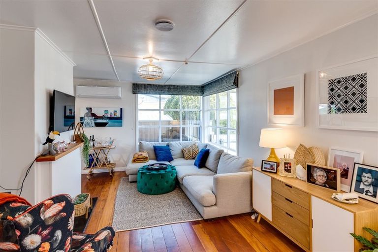 Photo of property in 143 Nuffield Avenue, Marewa, Napier, 4110