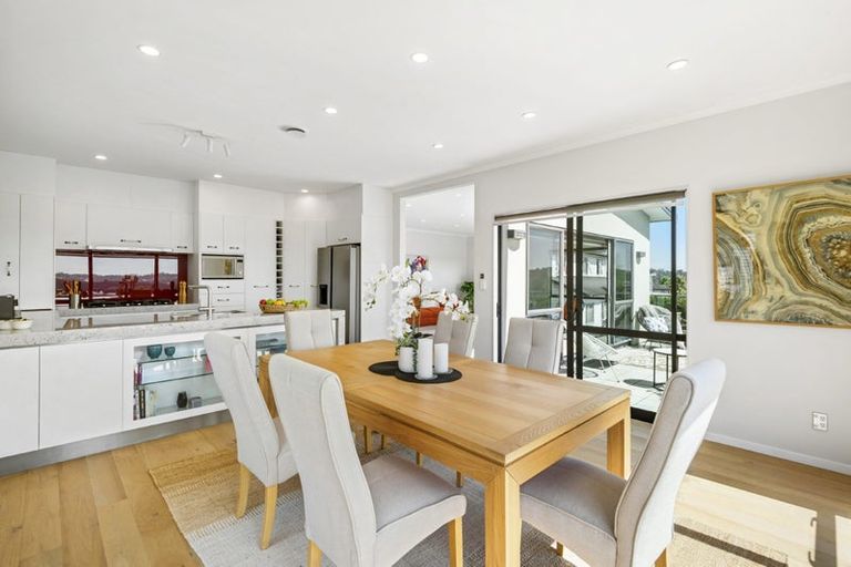 Photo of property in 74 Oakway Drive, Schnapper Rock, Auckland, 0632