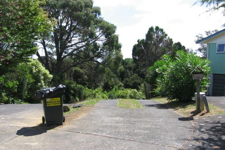 Photo of property in 10 Ridgewood Crescent, Birkenhead, Auckland, 0626