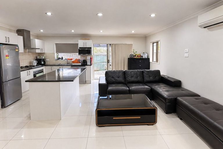 Photo of property in 3 Juvena Place, Clover Park, Auckland, 2019