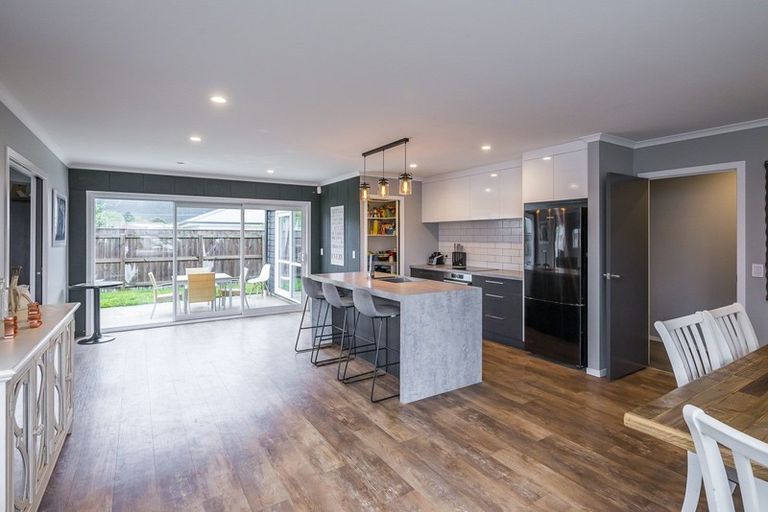 Photo of property in 14 Gallipoli Place, Paraparaumu, 5032