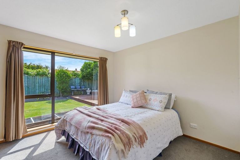 Photo of property in 12 Riverton Terrace, Halswell, Christchurch, 8025