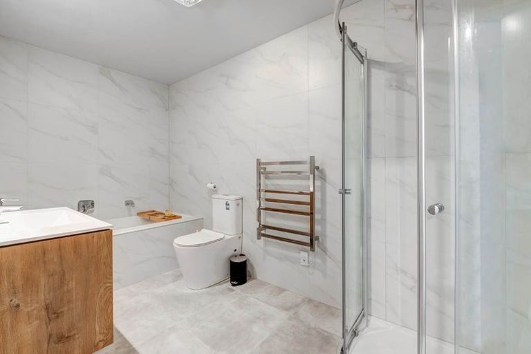 Photo of property in 14 Arran Point Parade, Orewa, 0931