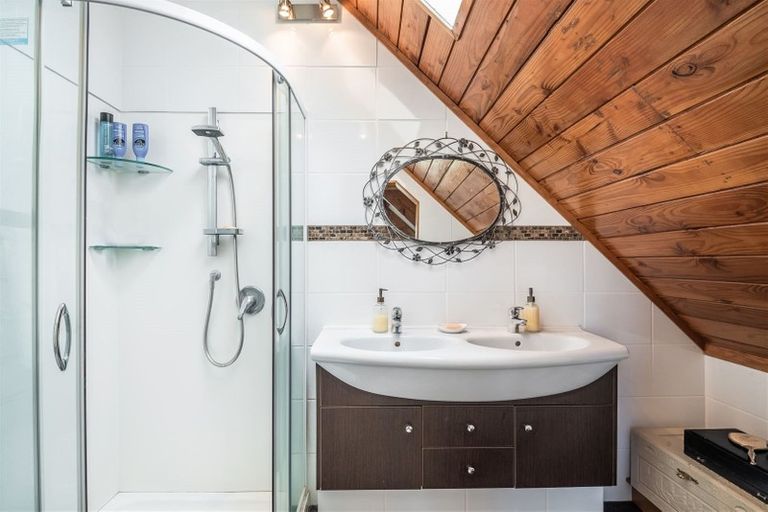 Photo of property in 119 Arran Road, Browns Bay, Auckland, 0630