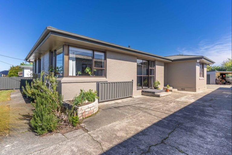 Photo of property in 8 Mackenzie Street, Winton, 9720