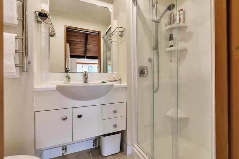 Photo of property in 72 Brigantine Drive, Beach Haven, Auckland, 0626