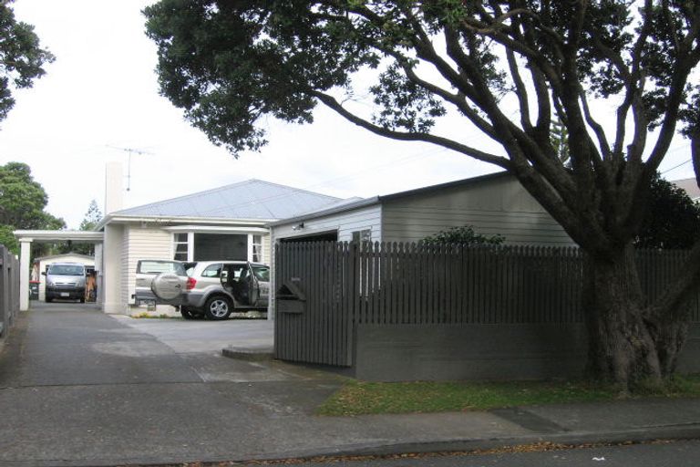 Photo of property in 33 Ariki Street, Boulcott, Lower Hutt, 5010