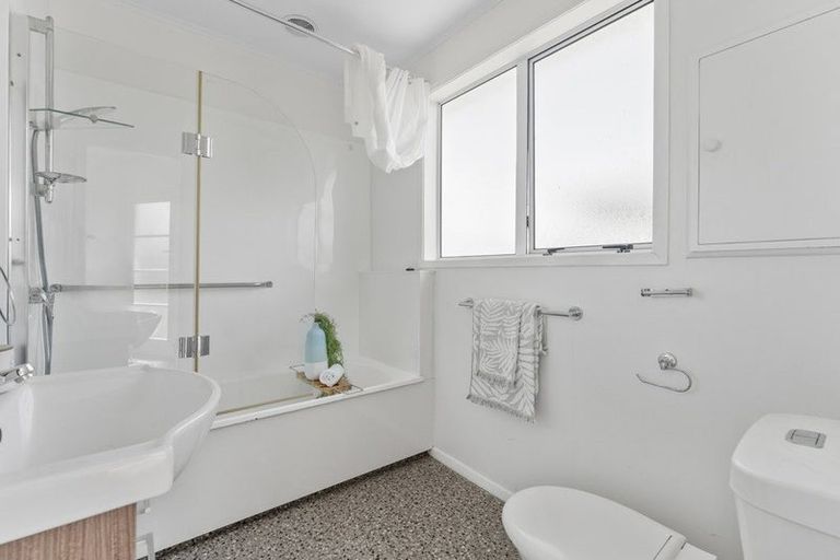 Photo of property in 31 Moana Road, Paraparaumu, 5032
