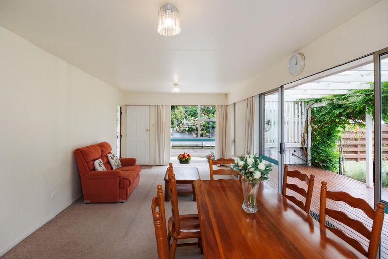 Photo of property in 2/361 Botanical Road, West End, Palmerston North, 4412
