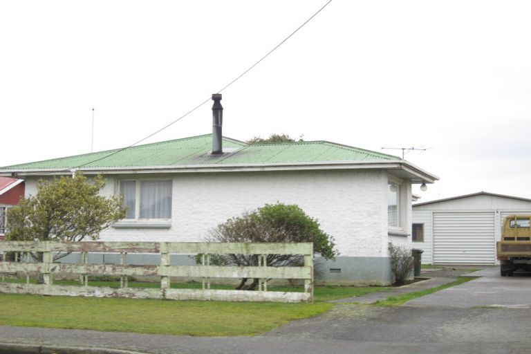 Photo of property in 220 Mcquarrie Street, Kingswell, Invercargill, 9812