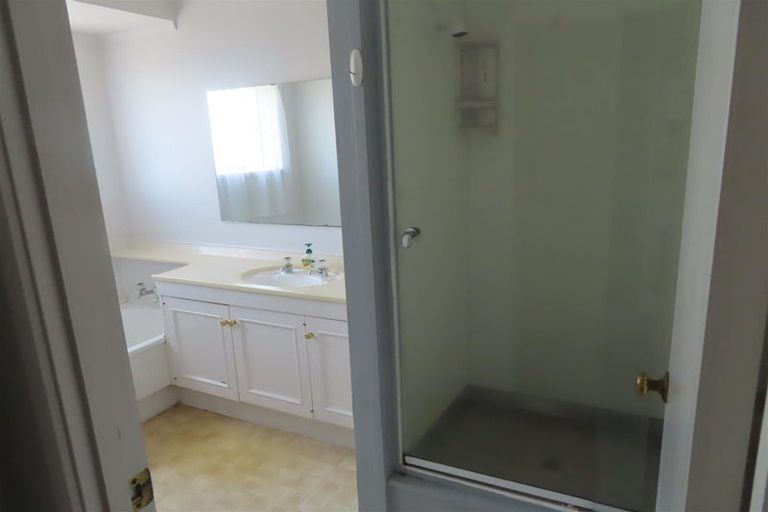 Photo of property in 2/31 Eastridge Court, Northpark, Auckland, 2013