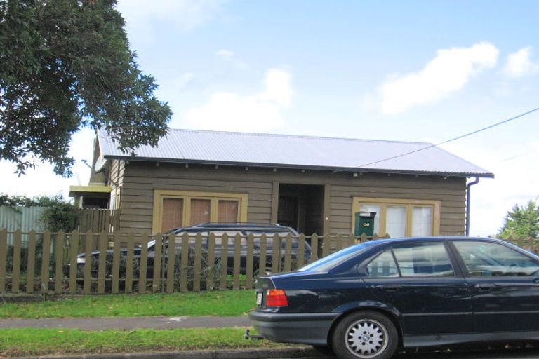 Photo of property in 56 Pleasant Road, Glen Eden, Auckland, 0602