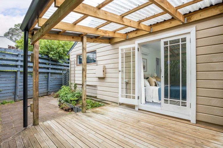 Photo of property in 121 Poplar Grove, Whalers Gate, New Plymouth, 4310