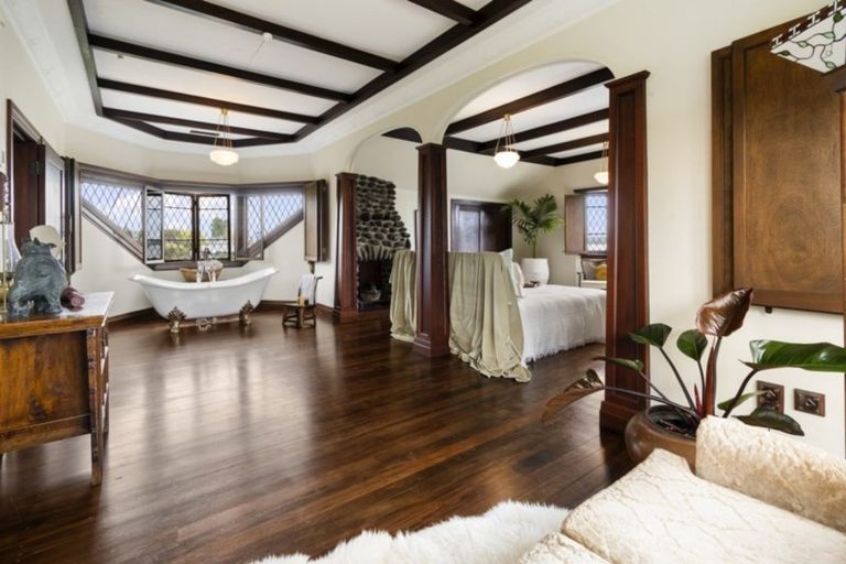 Photo of property in 18 Huia Street, Devonport, Auckland, 0624